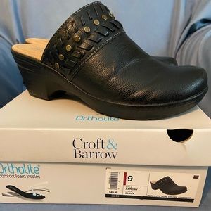 Croft Barrow Ortholite clogs